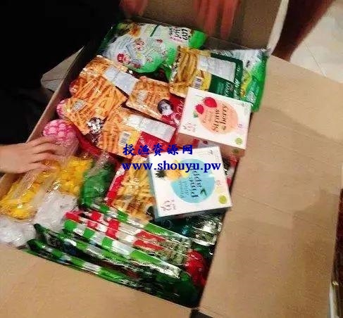 大学生靠自助零食箱创业,月收入高达12w