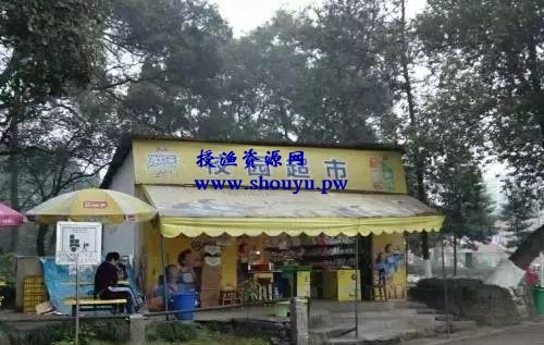 大学生靠自助零食箱创业,月收入高达12w